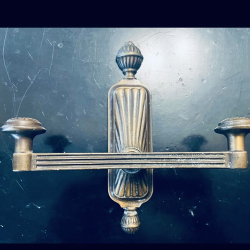 Double brass hanger new, vintage style with flower decoration