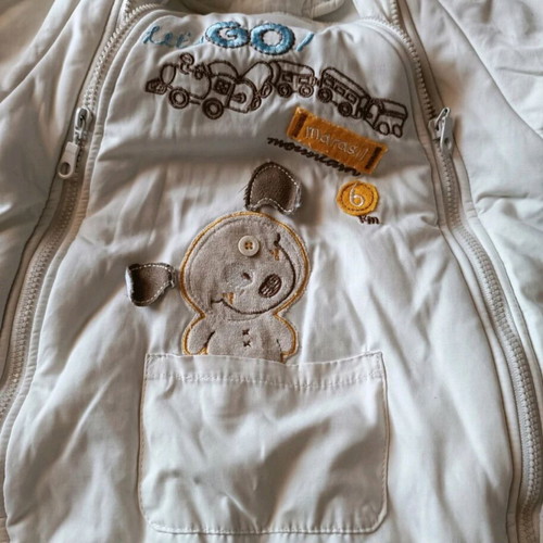 Baby exit suit with detachable gloves and booties new