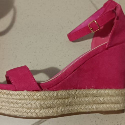Pink platform wedge sandals, size 38