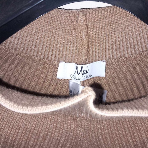 Set like new, unworn, only washed