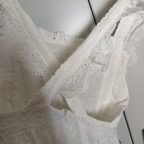 Dress with ruffles and back opening, size S Shein, like new, white