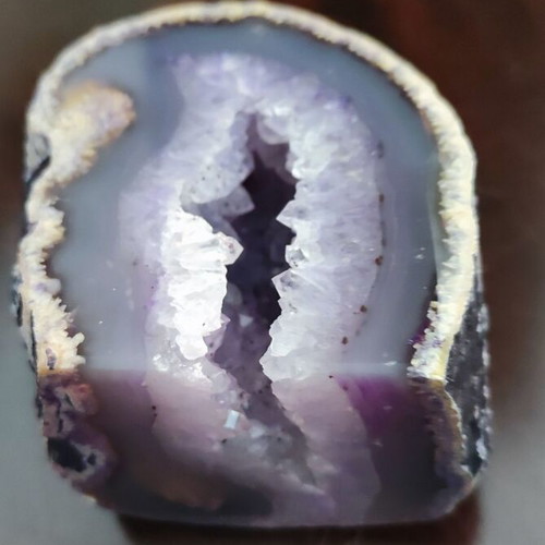 Precious stone of natural agate amethyst quartz crystal new