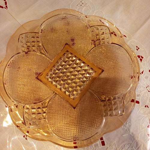 Dessert Serving Set 7 Pieces vintage beige glass scalloped edge