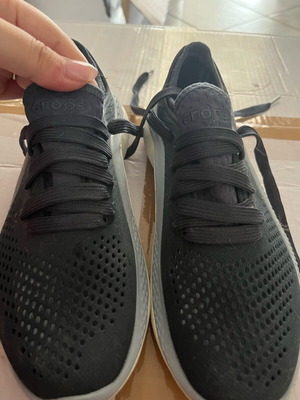 Crocs LiteRide sneakers με κορδόνια σαν καινούργια, μέγεθος W6 (36-36.5)