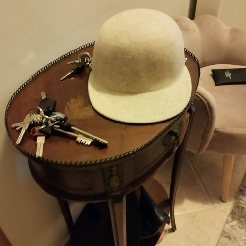 Women's equestrian hat like new, wool, beige, size 58