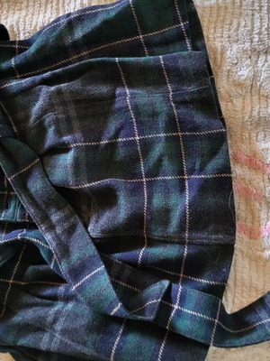 Mini skirt Benetton like new, black and green plaid