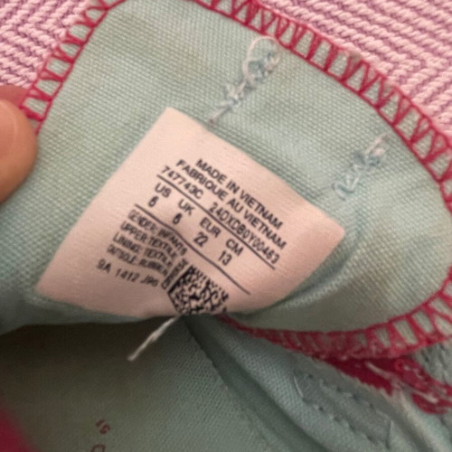 All Star girls shoes used, size 22, with missing ring