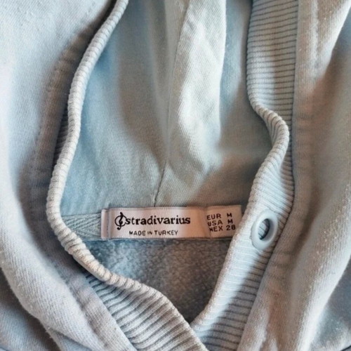 Stradivarius sweatshirt used, size Medium