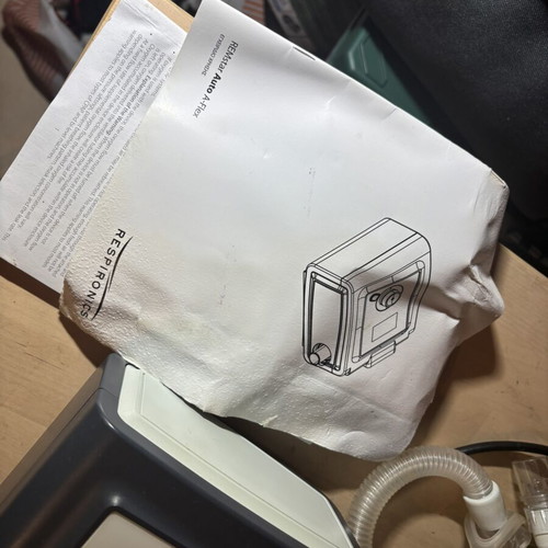 Philips Respironics REMstar Auto A-Flex CPAP like new with mask and tubing