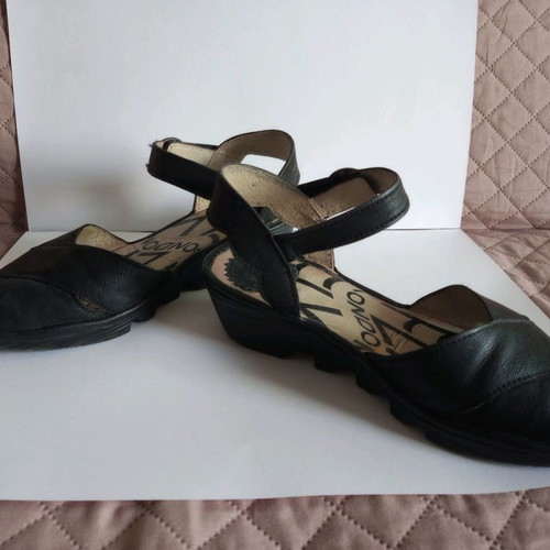 Fly London peep toe sandals used, size 36, black leather