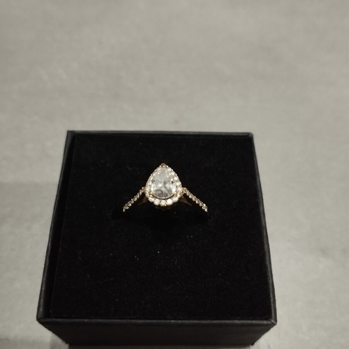 Gold 9k teardrop ring, size 55