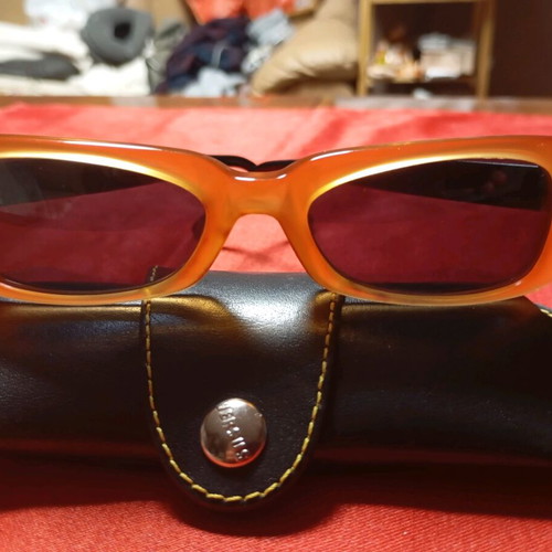 Versus by Versace vintage unisex oval sunglasses with original leather case