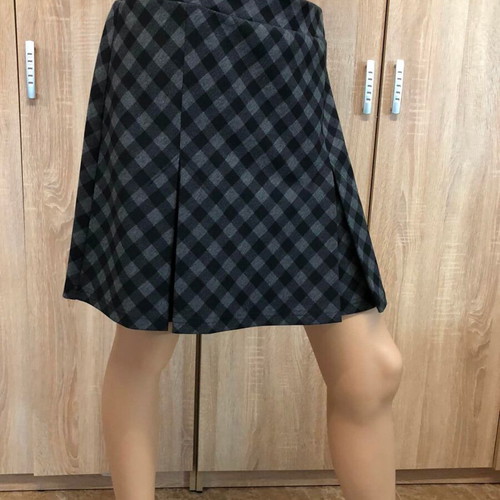 Marks & Spencer skirt new, size M/L, grey and black