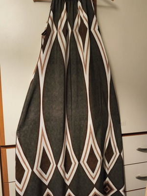 Women's dress with halter neck tie like new, multicolor