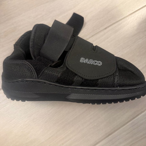 Orthopedic postoperative shoe like new