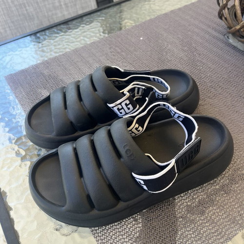 Ugg slippers like new, size 38, black