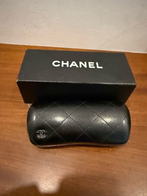 Metal pilot sunglasses -Chanel
