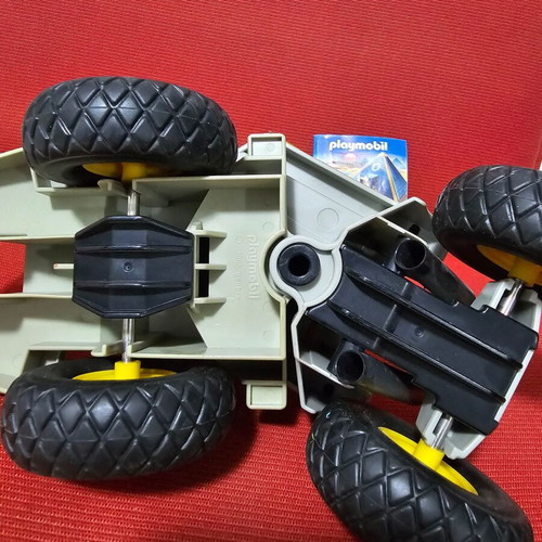 Playmobil bulldozer used, missing several parts