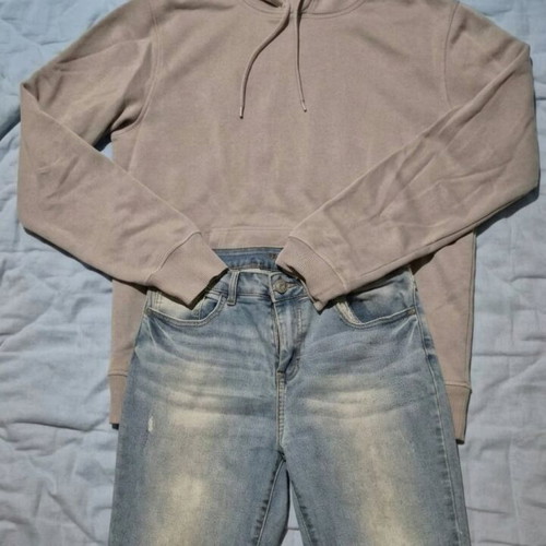 Set Beige H&M Hoodie and Light Blue Vila Jeans like new