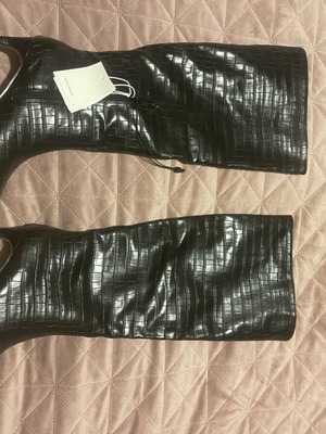 Μπότες Reserved μαύρες ψηλές καινούργιες νούμερο 38