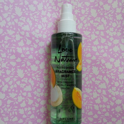 Oriflame Love Nature Refreshing Fragrance Mist with Organic Coconut Water & Melon 200 ml