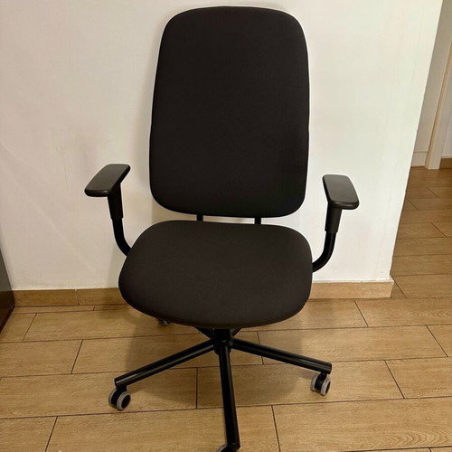 IKEA SMÖRKULL office chair with armrests like new