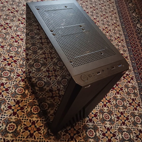 Desktop PC i5 4th generation like new with 8GB RAM and 500GB HDD