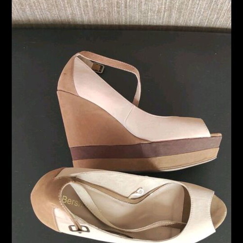 Bershka sandals size 40 like new, beige and brown