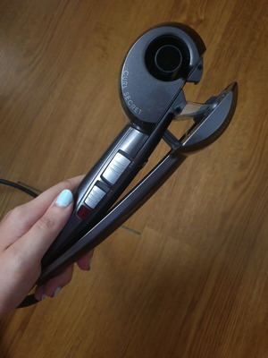 Babyliss curling iron like new, used twice