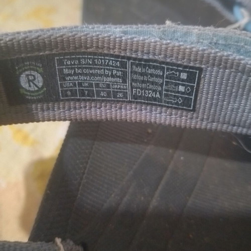 Teva waterproof durable sandals size 40 used, blue
