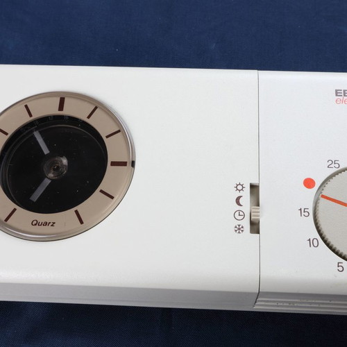 Programmable room thermostat from 1980 new with clock