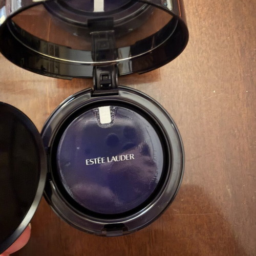 Estee Lauder Double Wear Cushion 4N1 new