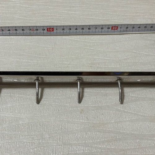 Metal hanger like new