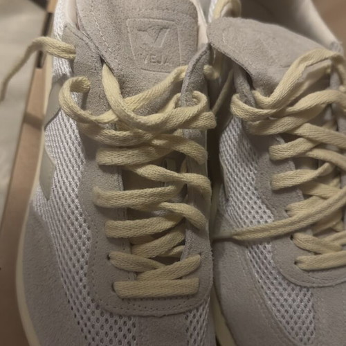 Veja Rio Branco sneakers like new, size 43, white and blue