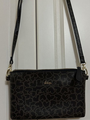 Kem classic crossbody bag like new