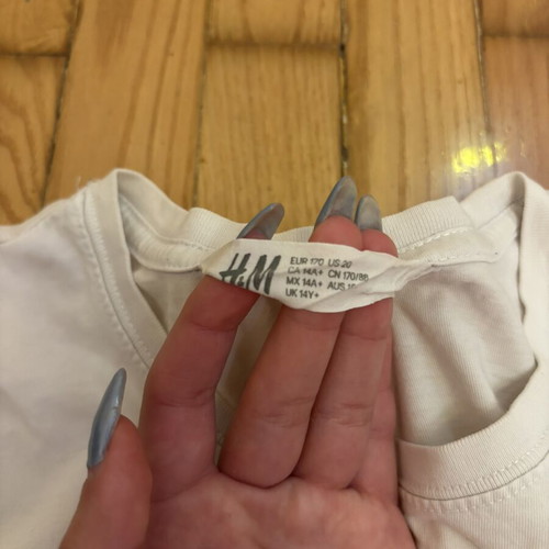 H&M T-shirt Go Your Own Wave graphic print, like new