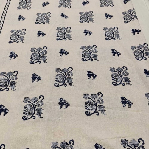 Square tablecloth embroidered Seyfanto Arachovitiko fabric like new