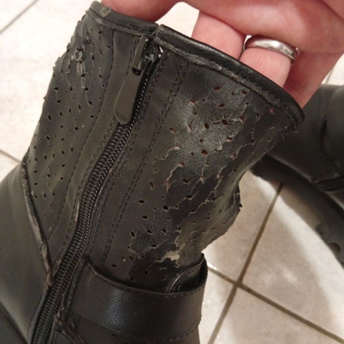 Ankle boots size 40 black used with minor peeling