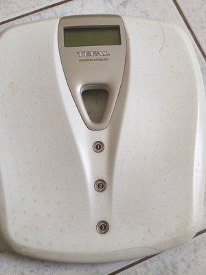 Дигитална bathroom везна Tefal употребявана