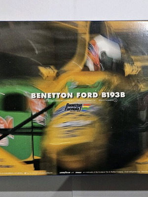 Benetton Ford B193B Formula 1 model kit like new, collectible