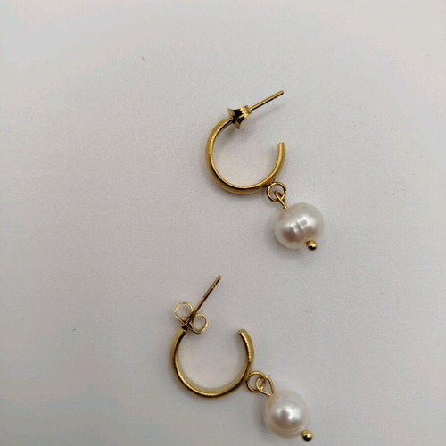 Handmade earrings new from pearl and stainless steel