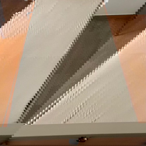 Νοσοκομειακό ηλεκτρικό κρεβάτι και αμαξίδιο μπάνιου σαν καινούργιο