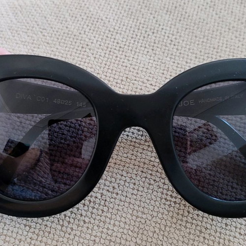 Me & Joe sunglasses like new