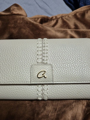 Axel wallet new, beige
