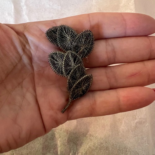 Silver branch brooch with leaves and silver thread like new