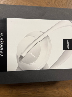 Bose 700 Безжични / С кабел Over Ear Слушалки с 20 часа работа Сребрист