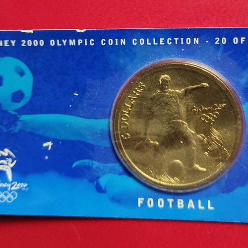 Collectible commemorative 5$ coin Sydney 2000 Olympic football games new