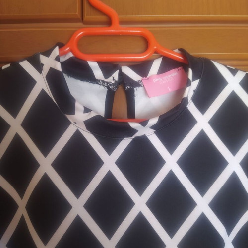 Pink Woman dress like new, size L, black and white