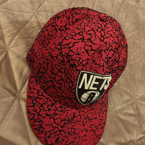 New Era Brooklyn Nets cap 6 7/8, limited cracked design, new
