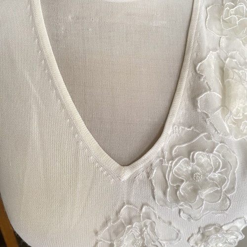 White Ivory Women's Knitted Top with 3D Floral Appliques, Like New, Size M